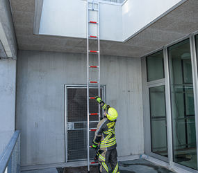 Hook ladder DIN EN 1147 aluminium | © MUNK GmbH