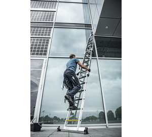 Échelons Échelle pour nettoyer les vitres Utilisation | © MUNK GmbH