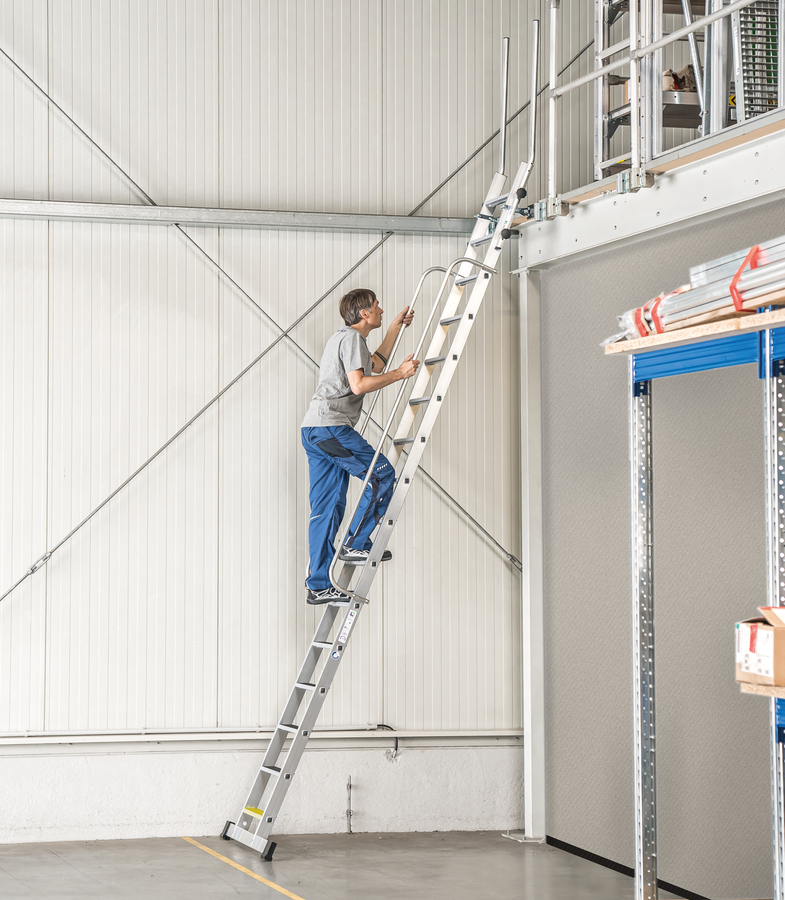 Level access ladder | MUNK Group