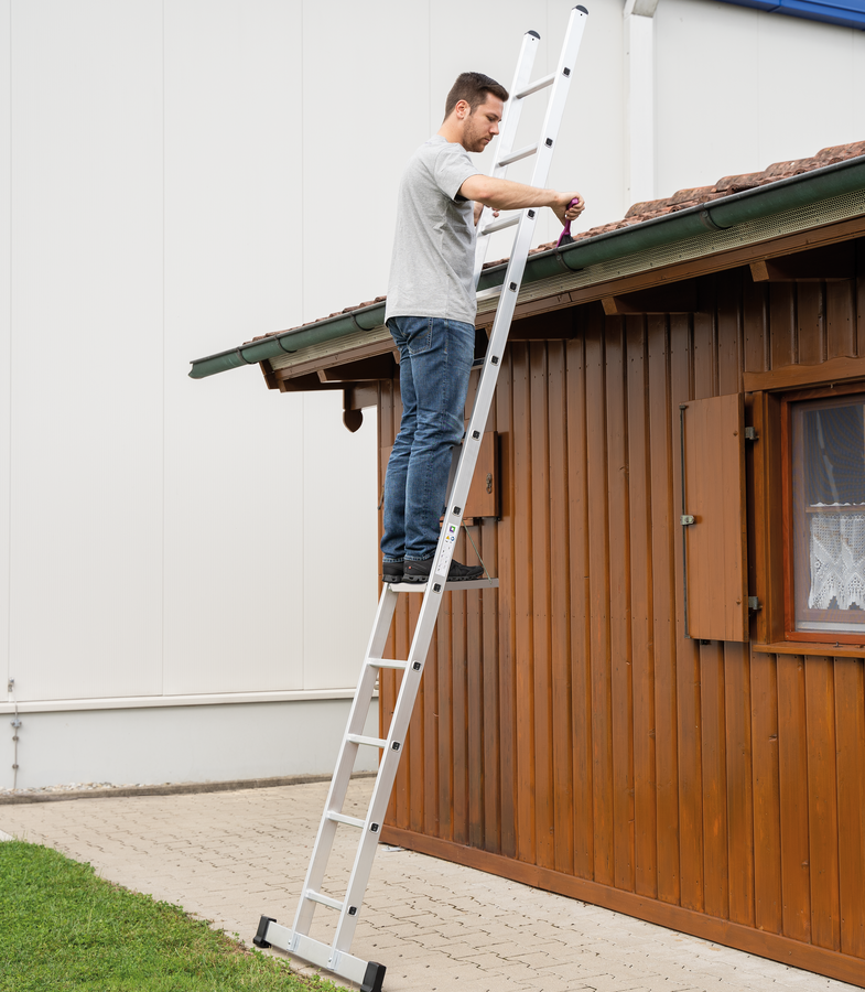 Rung straight ladder 350 mm wide with standard stabiliser | MUNK Group