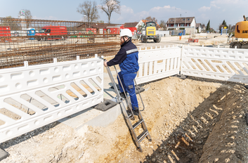 Éch. exca. à marches en service | © MUNK GmbH
