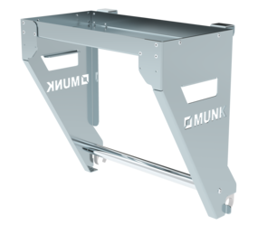 Storage tray for railings, flush with clip, depth 50 mm, front view | © MUNK GmbH