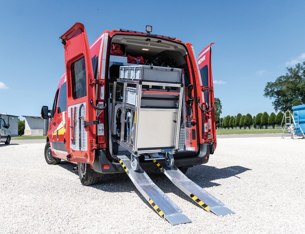 Rollcontainer in Feuerwehr-Transporter | © MUNK GmbH
