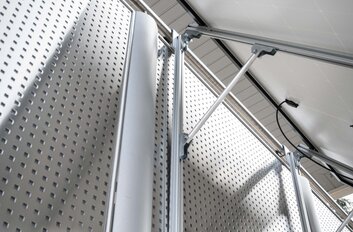 Support pour centrale électrique de balcon | © MUNK GmbH