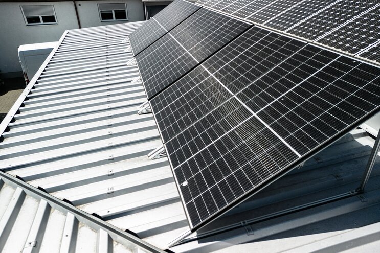 Panneaux solaires sur toit | © MUNK GmbH