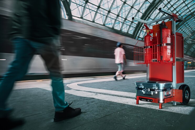 SafeCaddy® "fire protection" on railway platform | © manifeesto - stock.adobe.com / MUNK GmbH