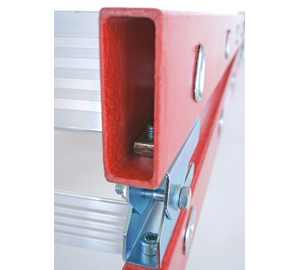 Stehleiter GFK/Alu Scharnier Gegenplatte | © MUNK GmbH