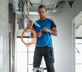 Stufen-Stehleiter beidseitig , 2x4 Stufen | © MUNK GmbH