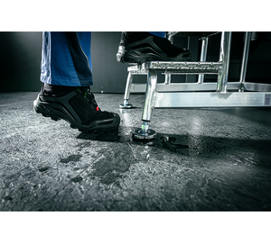 Fußplatten für Aluminium-Arbeitspodest starr,  | © MUNK GmbH