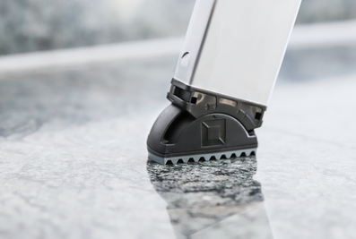 Nivello-Leiterschuh für glatte Böden auf Steinfliesen | © MUNK GmbH