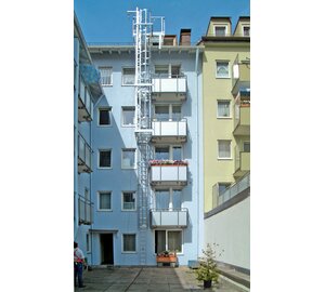 Emerg. ladder system on apartment block | © MUNK GmbH