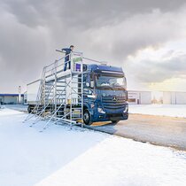 Stationäres Enteisungsgerüst mit LKW | © MUNK GmbH