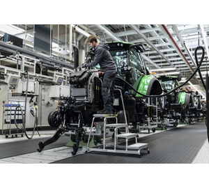 Marchepied rigide R13 av main cour. et roul. Appl. | © MUNK GmbH