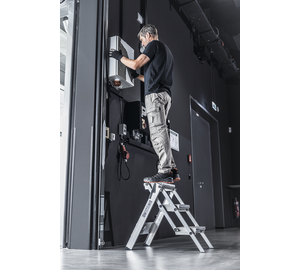 Marchepied compact en aluminium ML Application | © MUNK GmbH