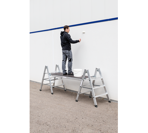 Folding steps w. suspended platform, app. | © MUNK GmbH