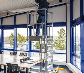 PF bureau Desk Surfer avec él. enfichable Appl. | © MUNK GmbH