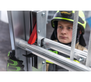 3-section rope-extension ladder with support | © MUNK GmbH