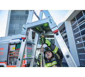 Scaling ladder as 2-sided ladder w. conn. part | © MUNK GmbH