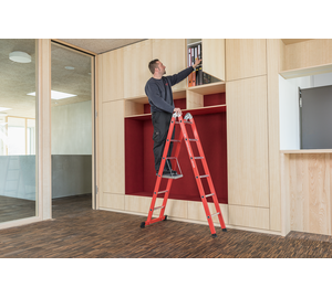 Equipment maintenance ladder in use, landscape | © MUNK GmbH