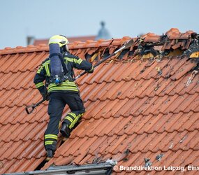 Crochet à enfoncer et à arracher léger, en deux parties avec rallonge et poignée en D, en cours d'utilisation | © MUNK GmbH
