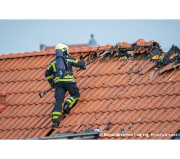 Stoß- und Einreißhaken leicht, 2-teilig mit Verlängerung und D-Griff in der Anwendung | © MUNK GmbH