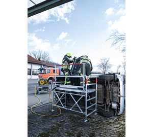 (FS) rescue & working platform, compl.w.DIN 14830 | © MUNK GmbH