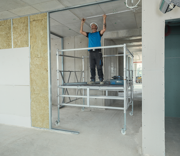 Fold. scaffolding pf telescopic, working h 3.70 m | © MUNK GmbH