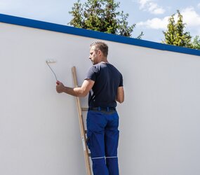 Échelle d’appui bois 8 barr. Appl. avec escabeau | © MUNK GmbH