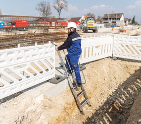 Éch. exca. à marches en service | © MUNK GmbH