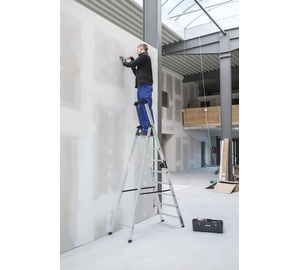 Stufen-Stehleiter einseitig begehbar | © MUNK GmbH