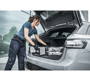 Step ladder 2x4 steps accessible from both sides, plug-in type incl. plug-in piece 3 steps Application | © MUNK GmbH