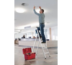 ML Stufen-Stehleiter einseitig , 4 Stufen | © MUNK GmbH