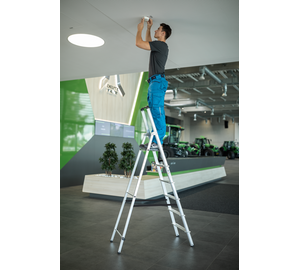 ML Stufen-Stehleiter einseitig , 6 Stufen | © MUNK GmbH