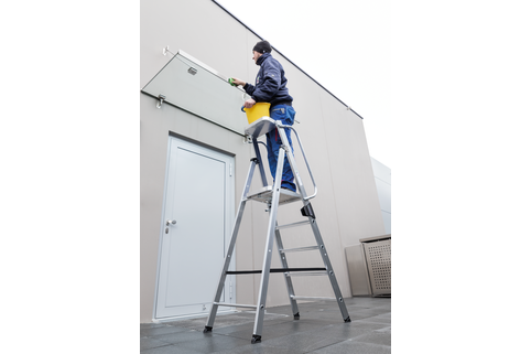 Patin nivello sur échelle à plate-forme | © MUNK GmbH