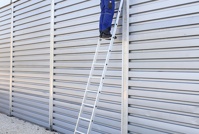 Nivello ladder shoe on straight ladder | © MUNK GmbH
