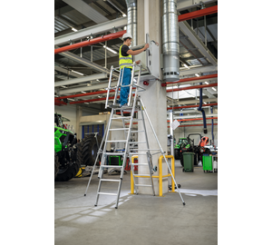 Plattformleiter FlexxStep 6+2 Sprossen Anwendung | © MUNK GmbH