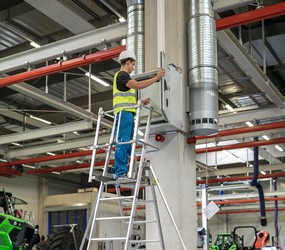 Plattformleiter FlexxStep 6+2 Sprossen Anwendung | © MUNK GmbH Plattformleiter FlexxStep 6+2 Sprossen Anwendung | © MUNK GmbH