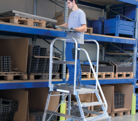 Podesttreppe eins. begehb. m. Rollen&Handlauf Anw | © MUNK GmbH Podesttreppe eins. begehb. m. Rollen&Handlauf Anw | © MUNK GmbH