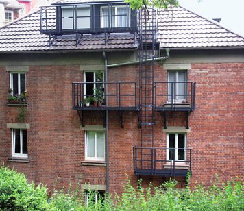 Emerg. ladder system on residential building | © MUNK GmbH
