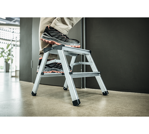 Household folding step ladder, 2 steps, close-up | © MUNK GmbH