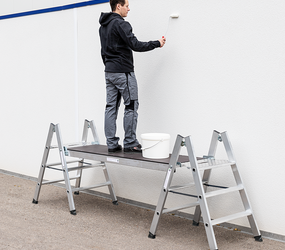 Klapptritte mit Einhängeplattform Anwendung | © MUNK GmbH Klapptritte mit Einhängeplattform Anwendung | © MUNK GmbH