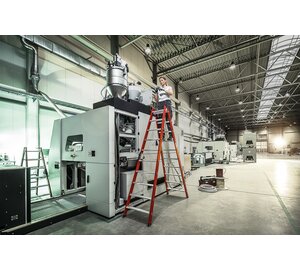 Stepladder with steps, double-sided access GRP / aluminium Application | © MUNK GmbH