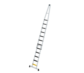 Stufen-Glasreinigerleiter-Satz mit nivello®-Traverse und clip-step R13 | © MUNK GmbH St.-Glasreinigerl.-Satz m. nivello®-Trav. u. clip-step R13 | © MUNK GmbH