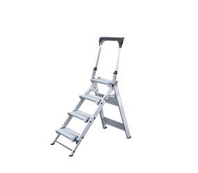 Folding steps with retaining bracket 4 steps | © MUNK GmbH