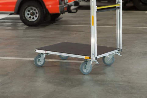 Rollcontainer mit Fahrwerk Quadro in Gerätehaus | © MUNK GmbH