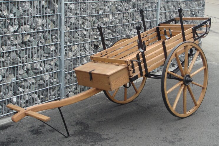 Historischer Feuerwehr-Rollwagen aus Holz | © MUNK GmbH