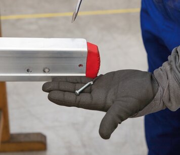 Schraube herausnehmen. | © MUNK GmbH