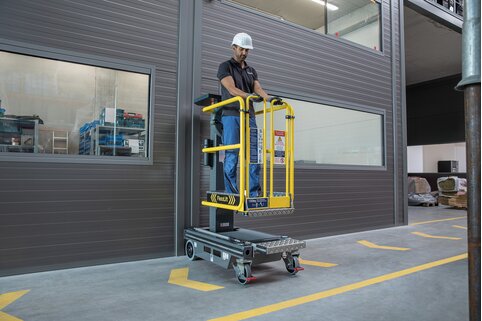 Pour une sécurité de haut niveau au travail, le FlexxLift dispose entre autres d’une double porte pivotante.  | © MUNK GmbH