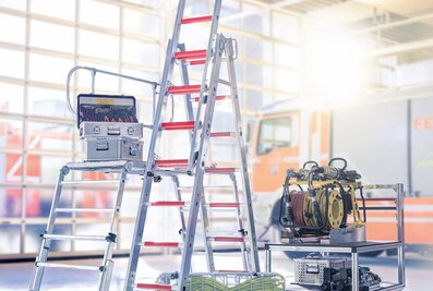 Im Geschäftsbereich Rettungstechnik bietet die MUNK Group Steigtechnik und Transportlogistik für den Brand-, Rettungs- und Katastropheneinsatz an. | © MUNK GmbH