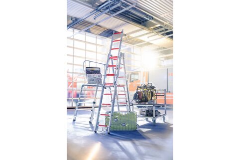 Im Geschäftsbereich Rettungstechnik bietet die MUNK Group Steigtechnik und Transportlogistik für den Brand-, Rettungs- und Katastropheneinsatz an. | © MUNK GmbH
